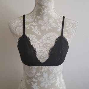 Victoria's Secret Black Lace Bralette Small
